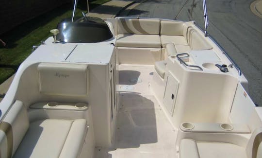 Lake Life in Huntersville! Rent 24' Ebb Tide Deck Boat for 10 person