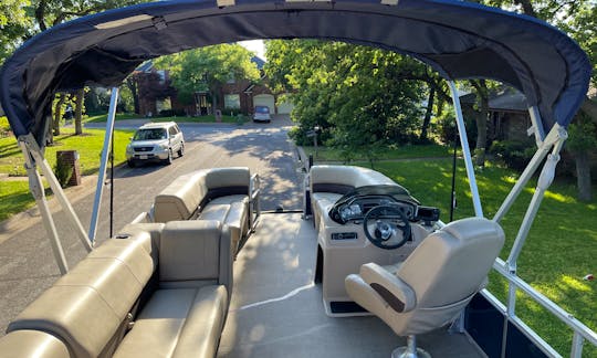 2019 Sun Tracker Party Barge 20 Pontoon Boat | Lake Whitney | *MULTIPLE DAY RENTALS ONLY*