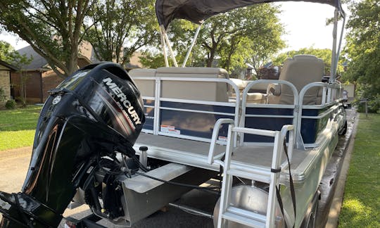 2019 Sun Tracker Party Barge 20 Pontoon Boat | Lake Arlington