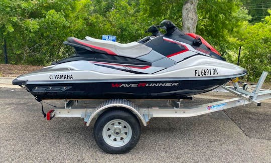 Yamaha EX Deluxe and EX Sport Jetskis for Rent in Tampa Bay Area