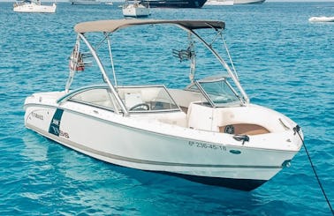 Alquiler Cobalt 220 WSS Powerboat for Rent in Eivissa, Illes Balears