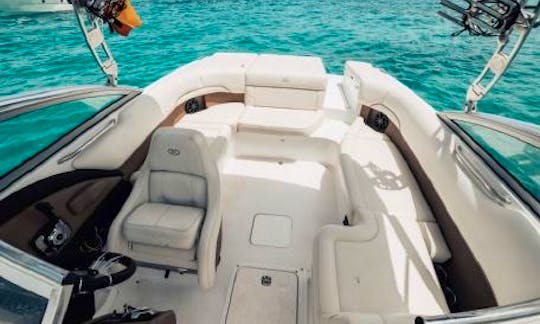 Alquiler Cobalt 220 WSS Powerboat for rent in Eivissa, Illes Balears