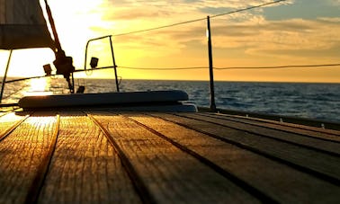 L'aventure à la voile pratique de location de bateaux privés à Lagos en Algarve.