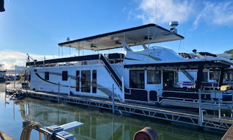 Somerset 80ft HOUSE BOAT with Kitchen and Waterslide on Center Hill Lake!!
