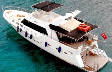 52' Luxury Motor Yacht Rental İn Kemer, Turkey