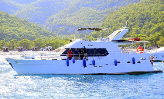 Location de yacht à moteur de luxe de 52' à Kemer, Turquie