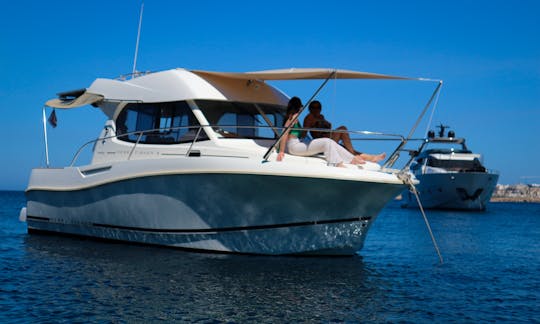 Lancha Jeanneau Merry Fisher 8 para alugar