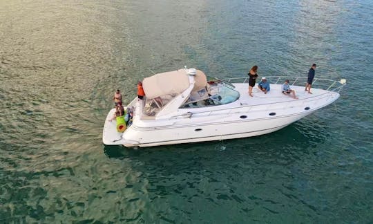 💥Hit the Water in Style with this 46' Yacht for up to 13 people 💥 2 EXTRA FREE HOUR INCLUDED