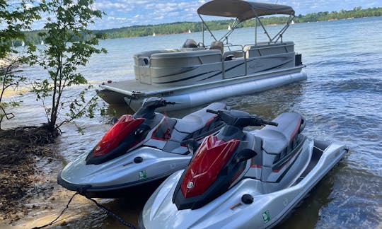 Package deal
20ft pontoon
2 Yamaha wave runners