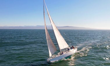 Alquiler de veleros privados Farr personalizados de 53 pies en Monterey, California