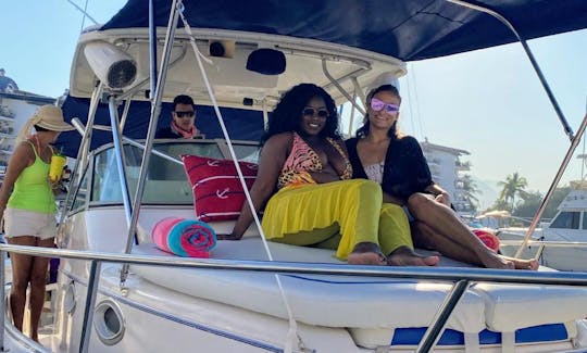 Lovely Proline 30 Boat Rental in Puerto Vallarta, Jalisco