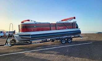 Beautiful 2022 Crest 240LX tritoon for rent at Roosevelt Lake with seating for 12!