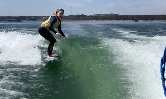 Alquiler de Super Air Nautique G23 Wakesurf con «gasolina incluida» en Lake Grapevine
