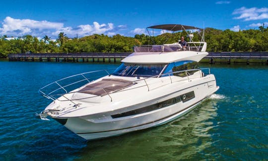💥Hit the Water in Style with this 46' Prestige Yacht for up to 12 peoples