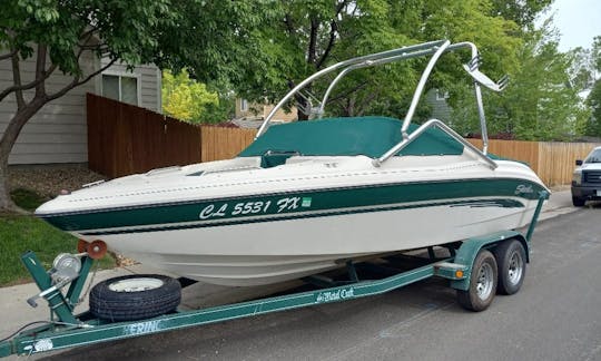 Wakeboard Cherry Creek Chatfield Tubing Boat de 22 pies en Denver, Colorado