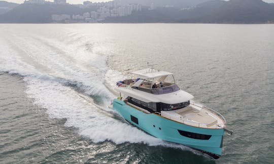 Yate a motor de lujo personalizado Absolute Navetta de 58 pies para alquilar