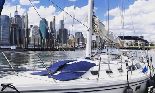 Naviguez à New York à bord du Catalina 34'