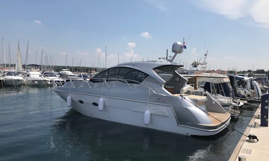 Motor Yacht Mirakul 40 Charter in Biograd na Moru