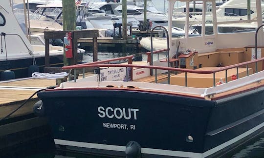 26' Brownell Powerboat for 14 people in Newport