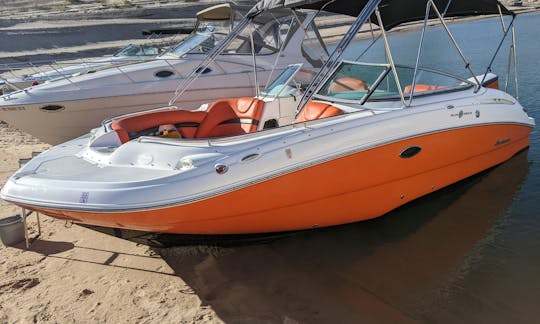 Lake Havasu: Cruise in comfort and style with Hurricane Sundeck GB05