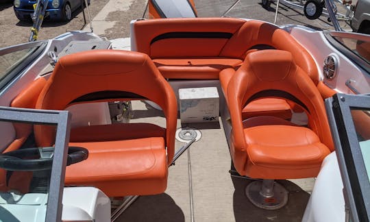 Lake Havasu: Cruise in comfort and style with Hurricane Sundeck GB05