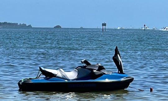 Jet Skis for rent in Tampa Area, an Saint Petersburg Florida (3 ski Options)