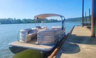 Sunchaser Pontoon available in Portland