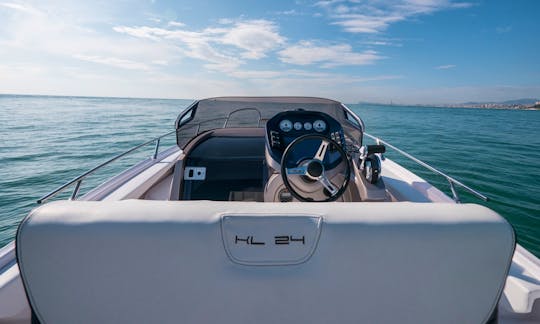 Brandnew Sessa Key Largo 24 Yacht for rent in Rovinj!