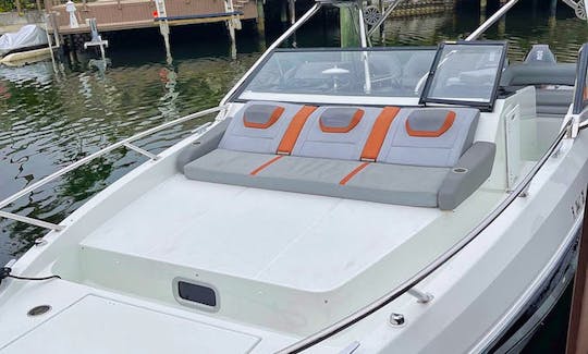 Stylish 2020 32' Beneteau Sport Motor Yacht Rental in Miami, Florida