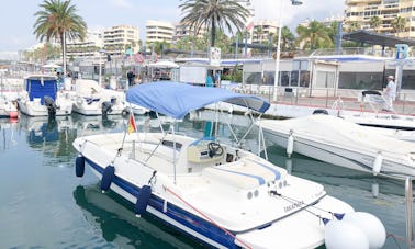 Aluguel confortável de barco aberto Bayliner Element 197 Sundeck em Marbella, Espanha