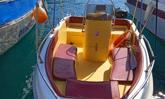 Nireus 4.90 CC Powerboat Rental in Zakinthos, Greece