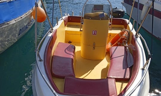 Nireus 4.90 CC Powerboat Rental in Zakinthos, Greece