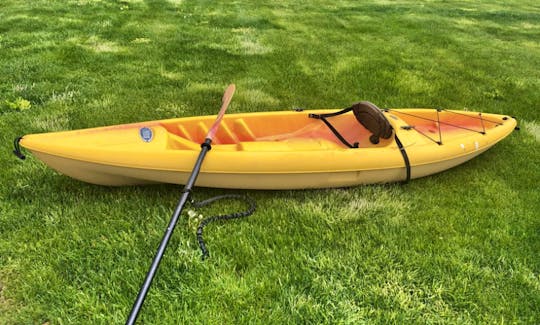 10ft Pelican Kayak Rental in Flint, Michigan