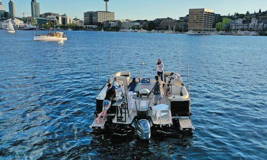 Lake Union cruise on Seattle's only Expandable Pontoon Boat