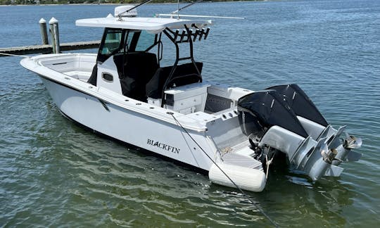 27' Blackfin Center Console in Osterville & Barnstable, Cape Cod