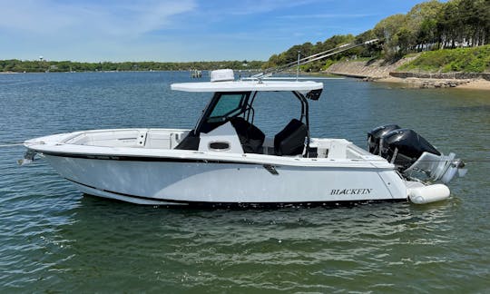 27' Blackfin Center Console in Osterville & Barnstable, Cape Cod