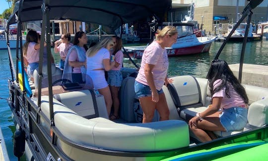Bachelorette boat party, enjoy with family and friends!