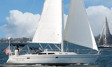 Navigation spectaculaire à Newport, dans le Rhode Island, à bord de notre voilier Catalina de 36 pieds