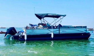 250 DL3 Regency Tritoon with 300 Hp Motor for rent in The Colony