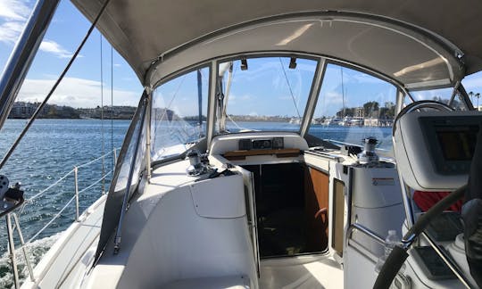 Design winning Hunter ‘41DS Sailboat for Rent in Marina Del Rey, California