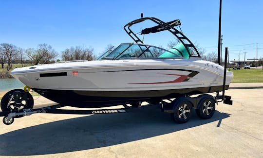 21 ft 250HP Chaparral Ssi on Lake Lewisville / Party Cove / Tubing / 5 Star Fun
