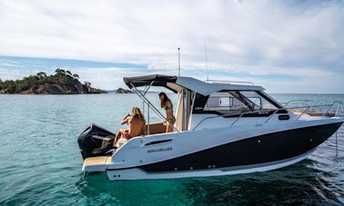 Alquiler de fin de semana de Quicksilver Activ 675 en Split, Condado de Split-Dalmacia