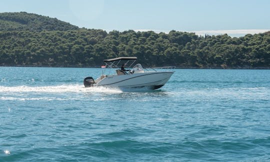 Quicksilver Activ 675 Rental in Split