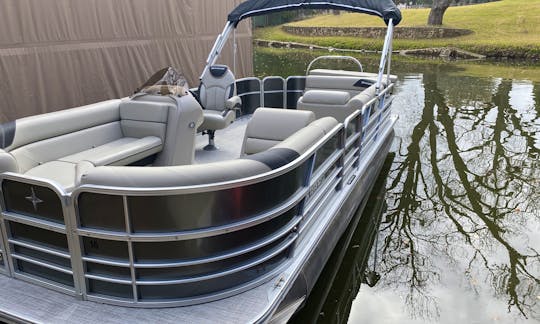 Lake Austin - Rent our 24’ Berkshire Poontoon with 12 person capacity