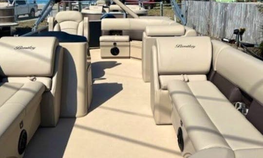 ''A Lil Crabby'' Bentley Cruise 240 Pontoon Rental in Fort Walton Beach, Florida