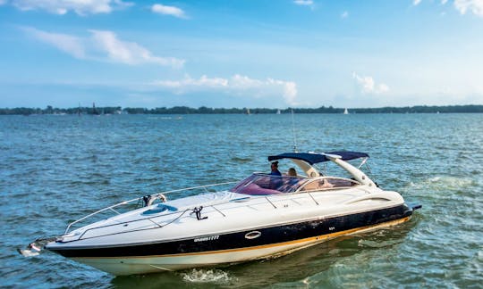 Sunseeker 34 Superhawk Motor Yacht - Party Yacht in Toronto
