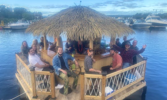 Ottawa River Tour on Floating Tiki Bar (Lilo)
