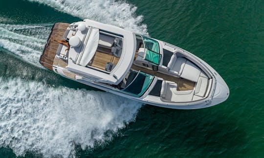 Lancha motora H350 Four Winns de 35 pies en Miami Beach, Florida