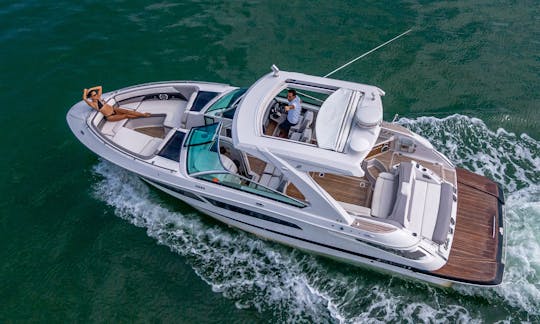 Barco a motor H350 Four Winns de 35 pés em Miami Beach, Flórida