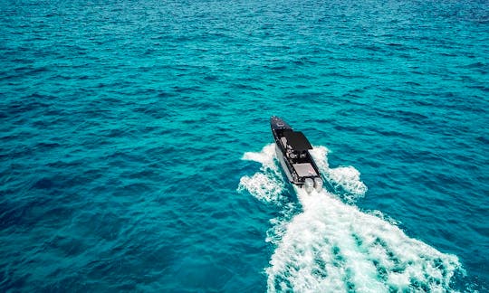 38’ Fabio Buzzi Motor Yacht Rental in Ibiza with Concierge, Illes Balears